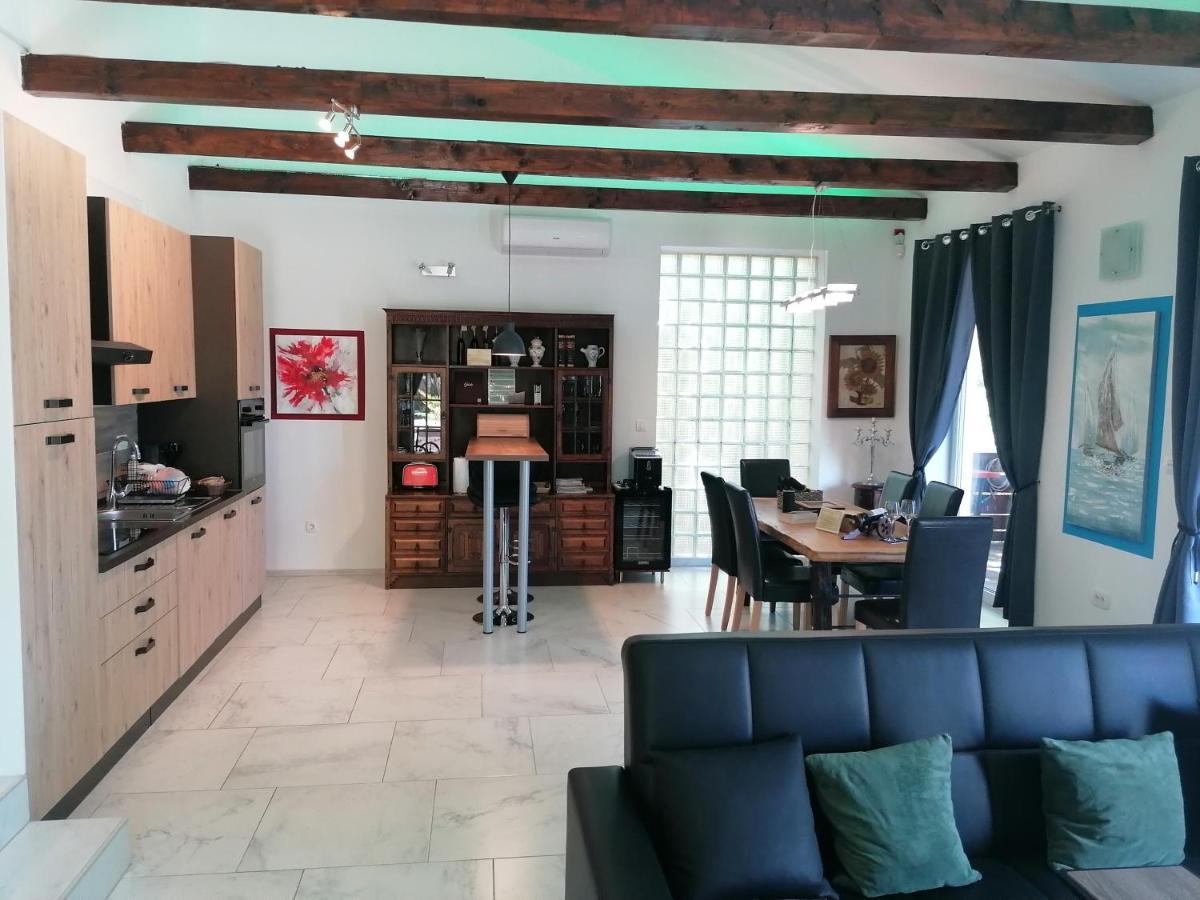 The Forest House Krk 2 Kras Esterno foto